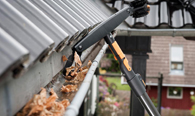 Gutter Cleaning in Kansas City MO Gutter Cleaning in MO Kansas City